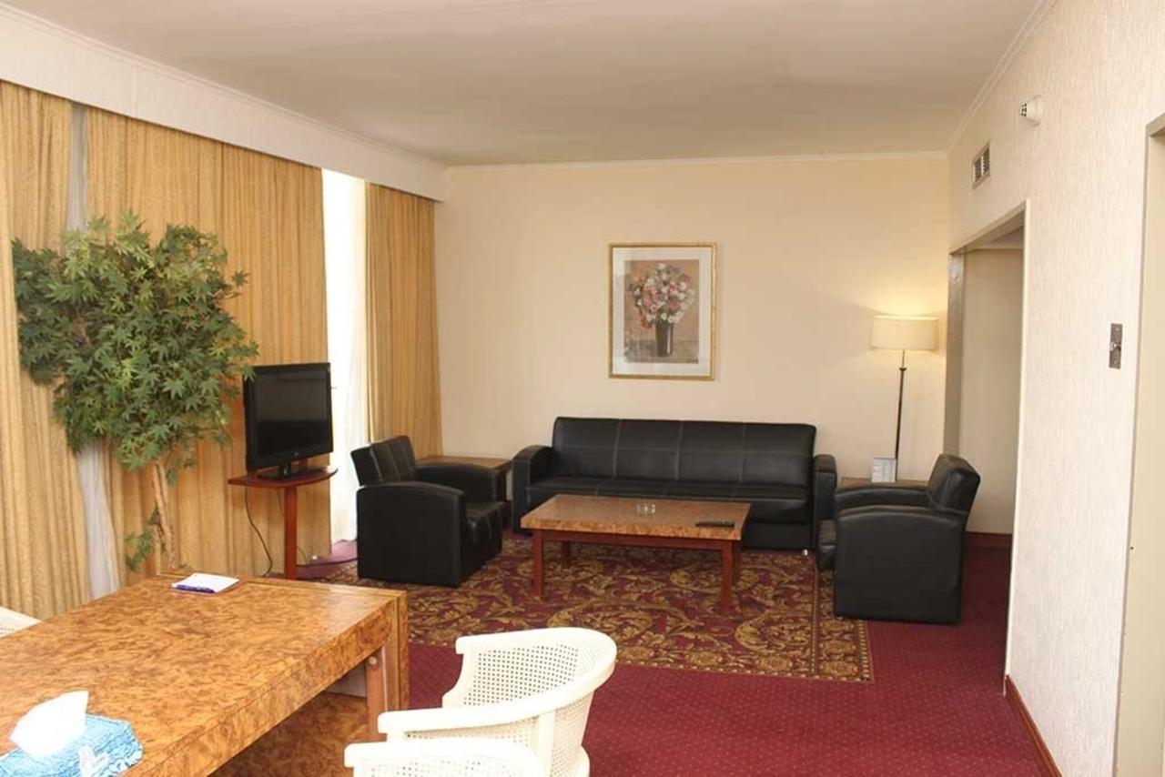 Hotel Mont Febe Yaounde Luaran gambar
