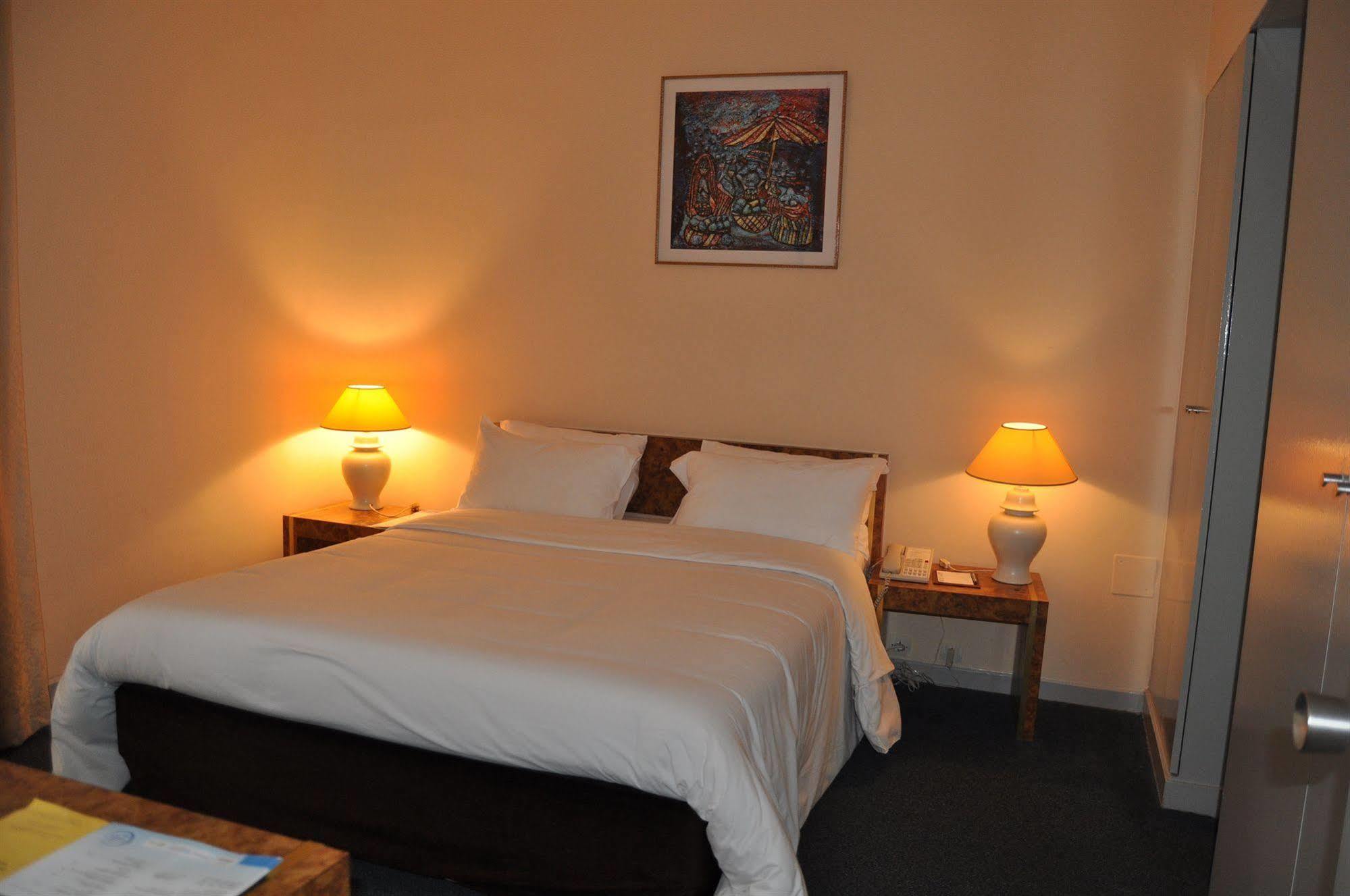 Hotel Mont Febe Yaounde Luaran gambar