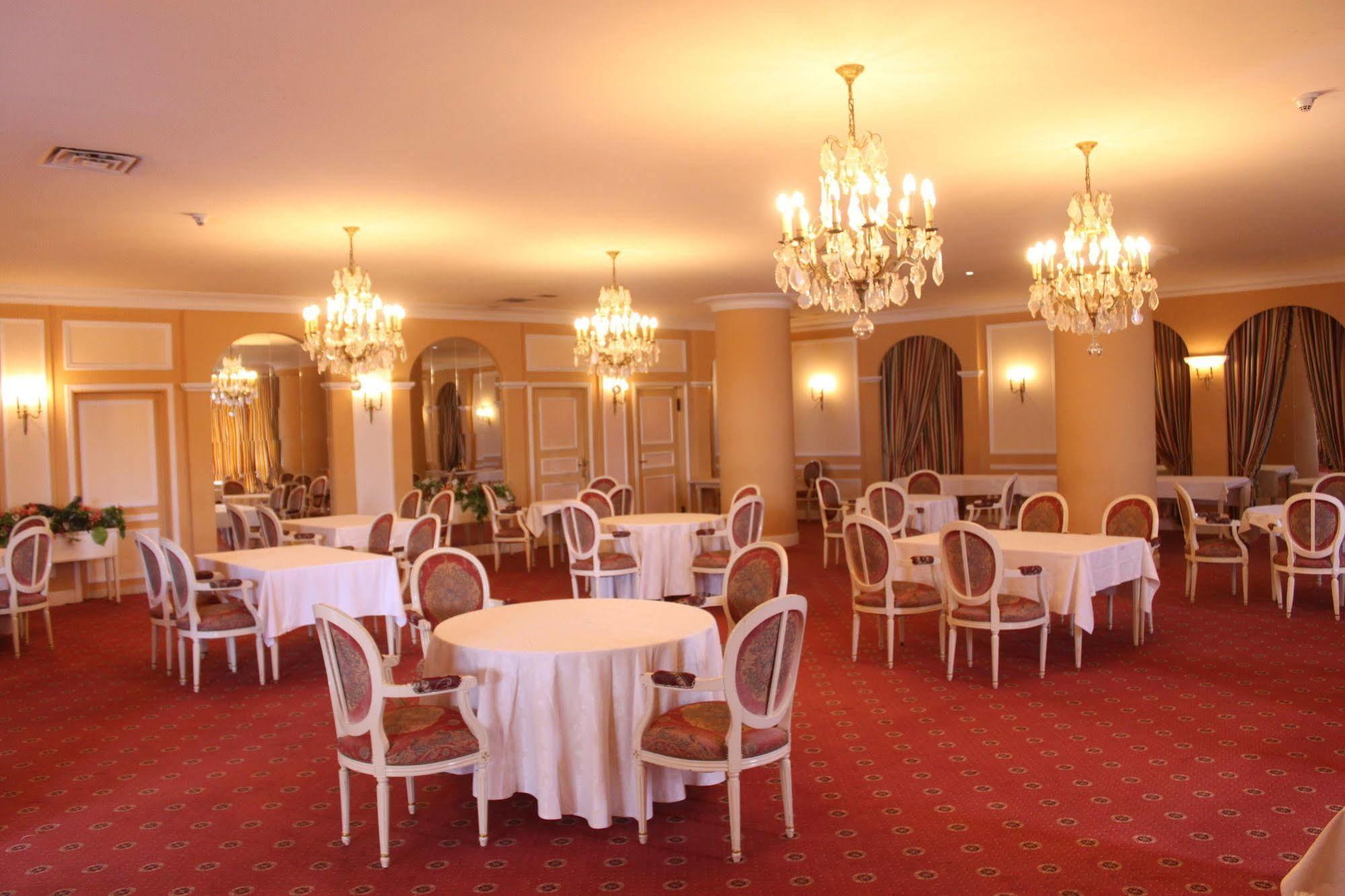 Hotel Mont Febe Yaounde Luaran gambar